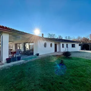 Villa Maison Moderne Au Calme Avec Billard, Jacuzzi, Bain A Remous, Piscine, Babyfoot, Labastide-du-Temple